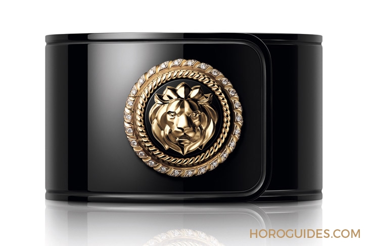 CHANEL - MADEMOISELLE PRIVÉ - H7449 - 藏著時間秘密的幸運符碼｜CHANEL Mademoiselle Privé獅子鈕扣腕錶系列