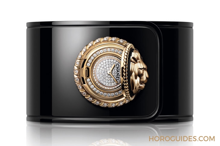 CHANEL - MADEMOISELLE PRIVÉ - H7449 - 藏著時間秘密的幸運符碼｜CHANEL Mademoiselle Privé獅子鈕扣腕錶系列