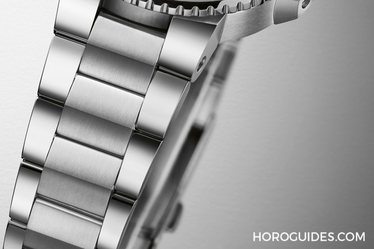 ORIS - AQUIS - 01 733 7770 4155-07 4 18 65FC - 水漾波光,Oris Aquis日期錶珍珠母貝面盤款