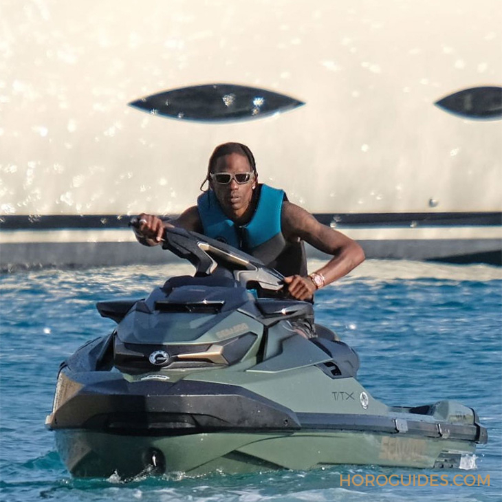 AUDEMARS PIGUET - ROYAL OAK - 26585CM.OO.D301VE.01 - 【名人錶盒】盤點潮流風向王Travis Scott戴些什麼錶