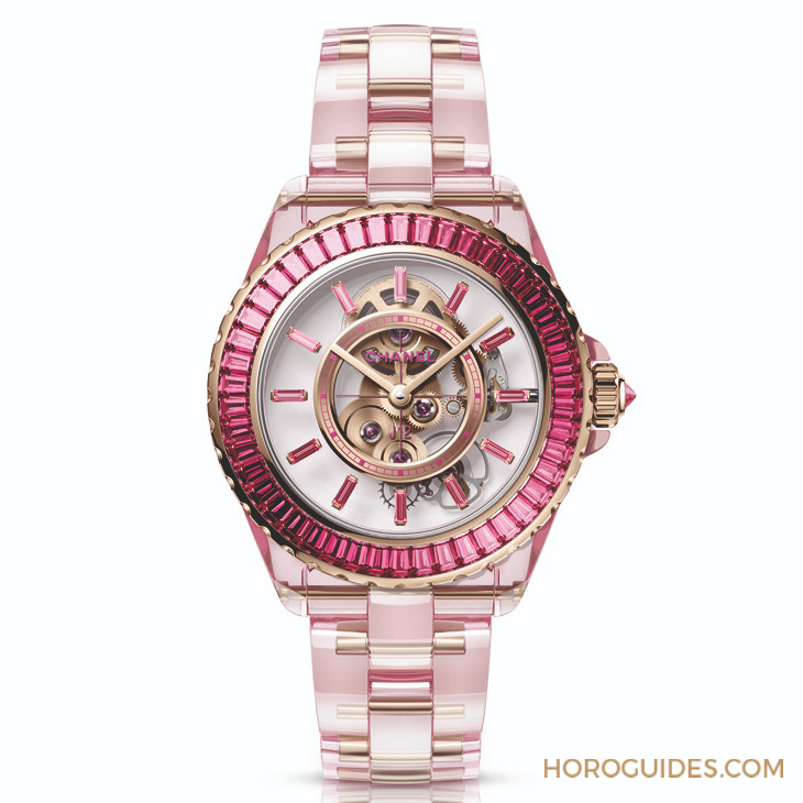 CHANEL - J12 - H9868 - 就只是可愛？CHANEL打造世上第一只粉紅藍寶石水晶鍊帶錶J12 X-RAY粉紅腕錶，展現粉紅色的多變魅力