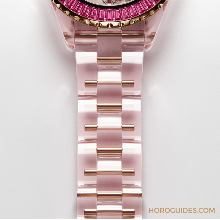 CHANEL - J12 - H9868 - 就只是可愛？CHANEL打造世上第一只粉紅藍寶石水晶鍊帶錶J12 X-RAY粉紅腕錶，展現粉紅色的多變魅力