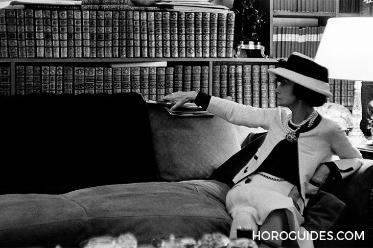 CHANEL - J12 - H9896 - 她自許為裁縫師的快樂，是CHANEL《Couture O