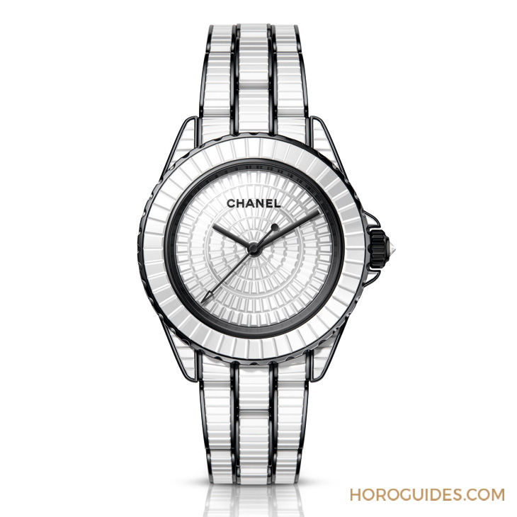 CHANEL - J12 - H9896 - 她自許為裁縫師的快樂，是CHANEL《Couture O