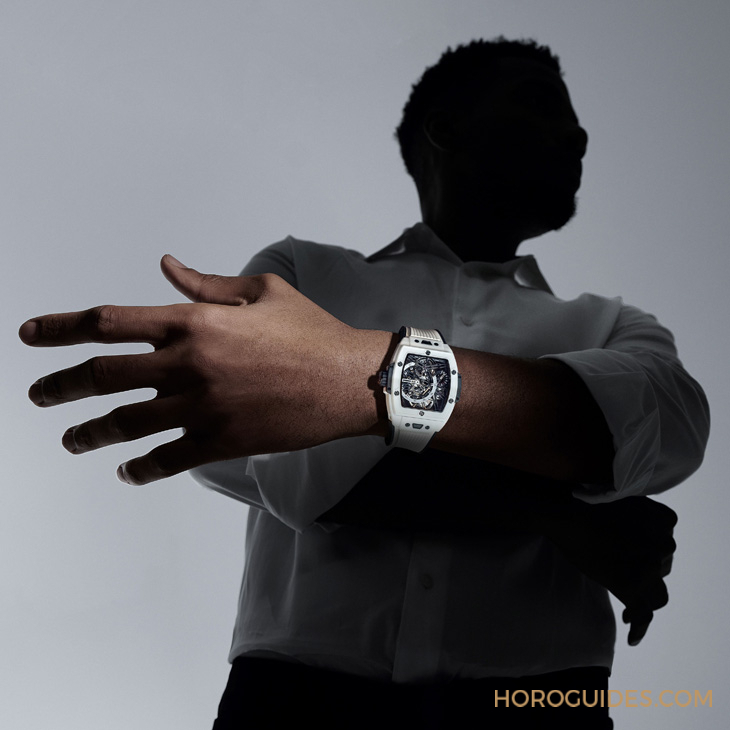 HUBLOT - SPIRIT OF BIG BANG - 645.HX.2010.RW.HCH24 - 就算戴上陀飛輪腕錶,也要輕鬆享受戶外生活|Hublot Spirit of Big Bang極地白陶瓷陀飛輪五日鍊腕錶