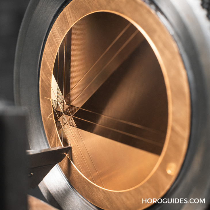 VACHERON CONSTANTIN - TRADITIONNELLE - 6300T/000P-H056 - 彰顯豐厚傳統的優雅印記|江詩丹頓270周年限量錶採用全新馬爾他十字機刻雕花以及2枚全新機芯