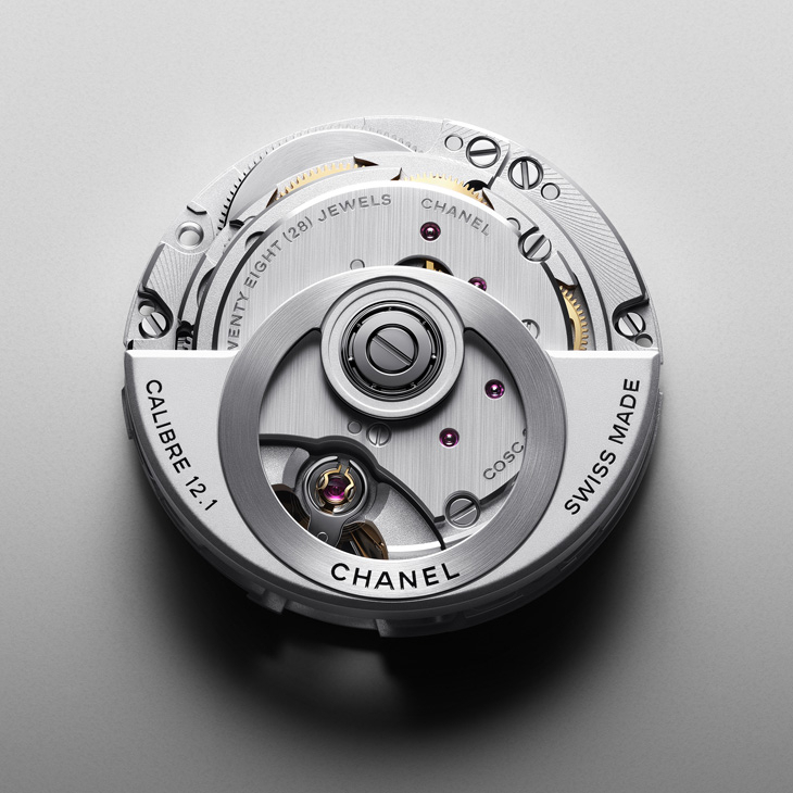 25年的風格永恆&持續進化：定義CHANEL J12腕錶的技術關鍵