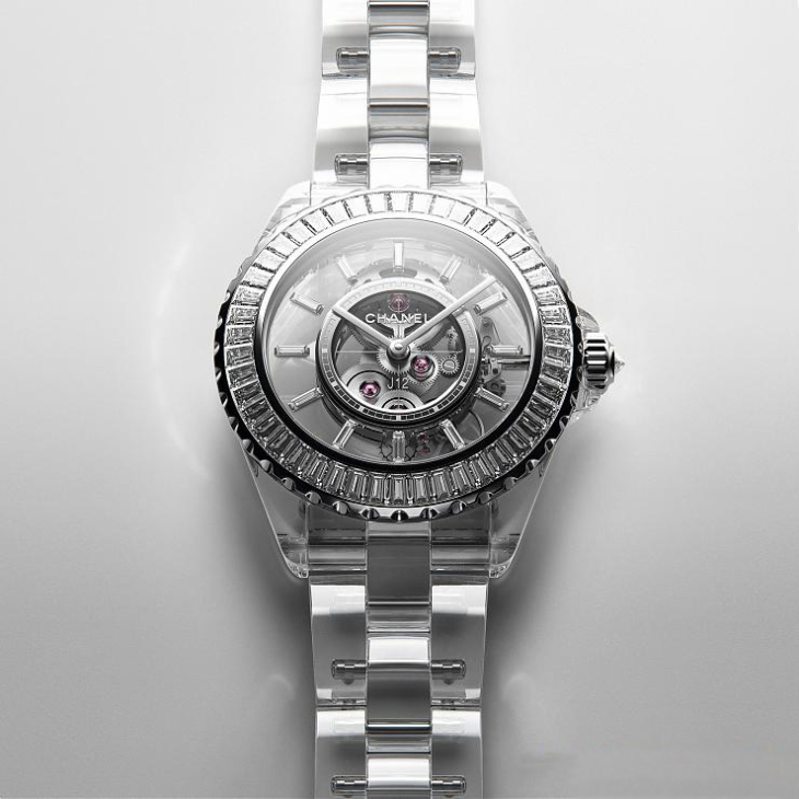 25年的風格永恆&持續進化：定義CHANEL J12腕錶的技術關鍵