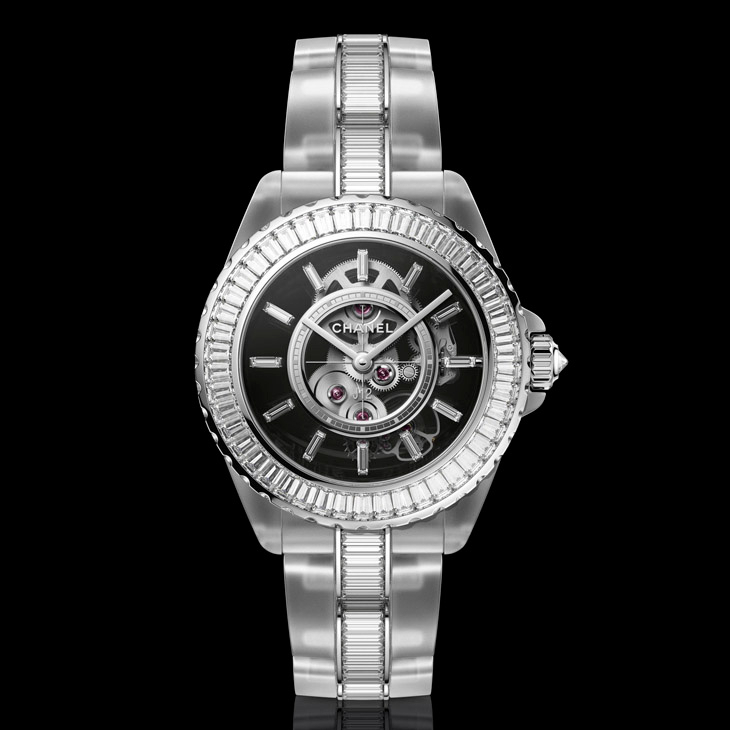 25年的風格永恆&持續進化：定義CHANEL J12腕錶的技術關鍵