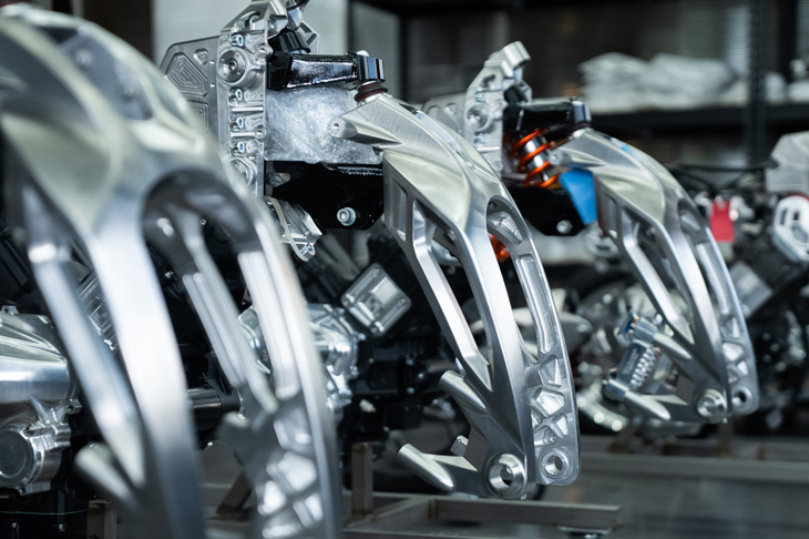 RICHARD MILLE - 極速逸品!以製錶精髓入魂的動力機械|RICHARD MILLE ⨯ Brough Superior RMB01摩托車