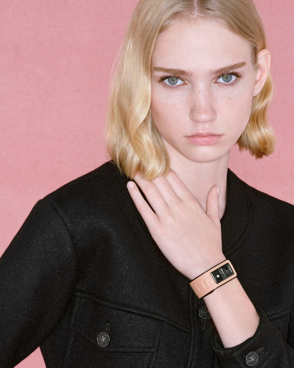 CHANEL - BOY·FRIEND - （Boy·Friend Blush腕錶） - 全面黑&粉，注入彩妝靈魂的CHANEL BLUSH限定腕錶系列