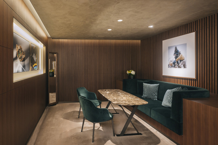 ROLEX - 三角坑紋、日期窗凸透鏡,勞迷一看就懂的空間巧思|勞力士台北麗晶精品專門店全新開幕