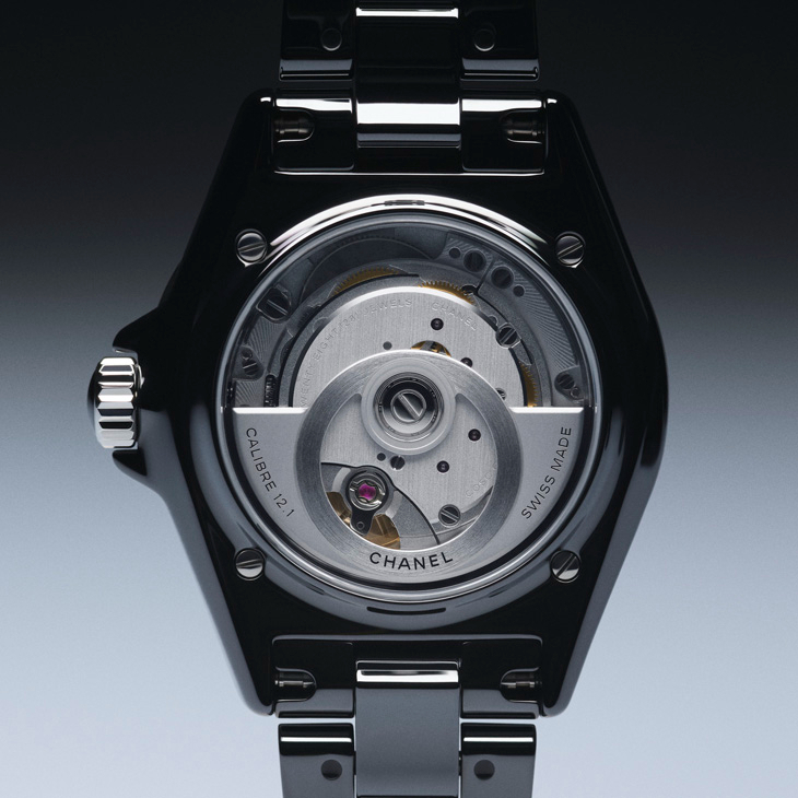 CHANEL - J12 - （J12 Caliber 12.1 38毫米腕錶） - 風格主導技術，自由始於實力｜J12，見證CHANEL高級製錶實力的深度進化