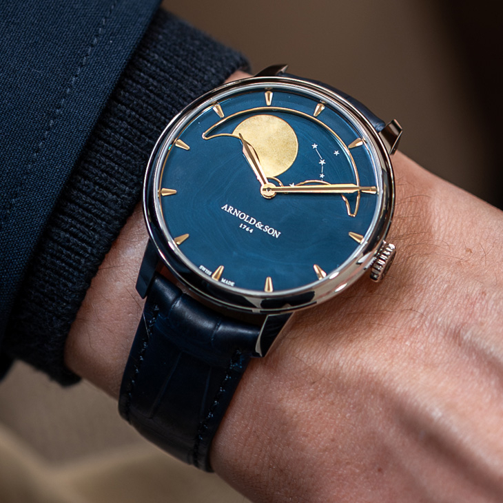 ARNOLD & Son - PERPETUAL MOON - 1GLBS.M03A.C263S - 藍月、金月與紅月，Arnold & Son月相腕錶Colours of the Moon限量版捕捉月色變化