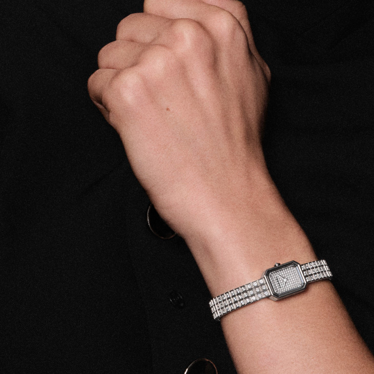 CHANEL - PREMIÈRE - （PREMIÈRE ICONIC CHAIN GOLDEN BROWN腕錶） - 自由的形狀｜CHANEL Première