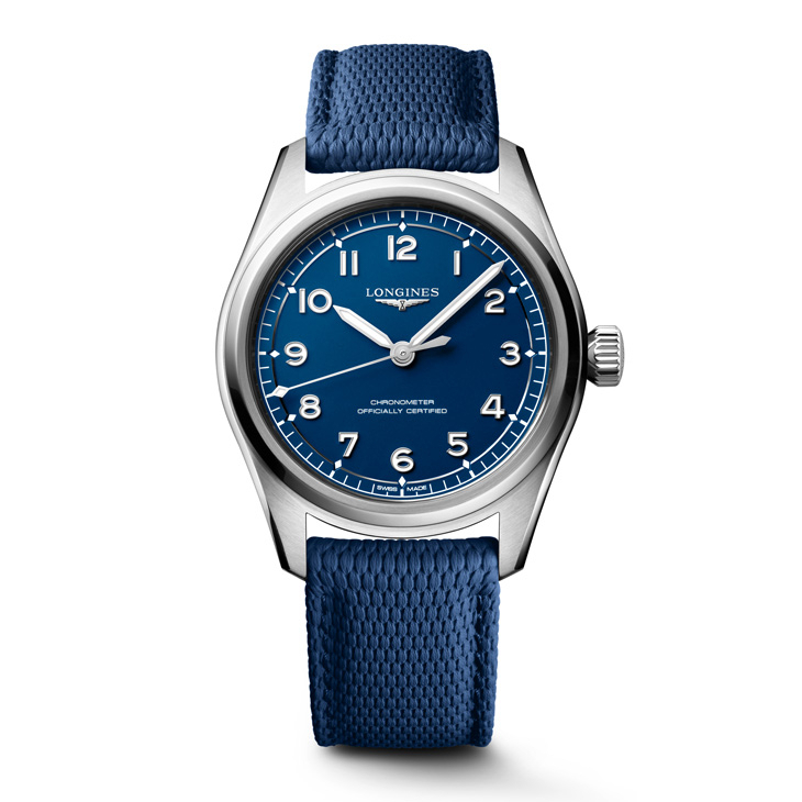 LONGINES - SPIRIT - L3.809.4.93.6 - 以霧面藍色面盤演繹飛行儀器美學，Longines Spirit Pilot先行者飛行員系列2026新作