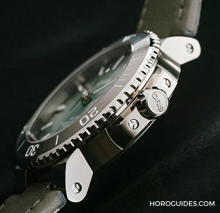 ORIS - AQUIS - 01 733 7732 4137-07 8 21 05PEB - 自顧自可人的小清新|ORIS Aquis日期錶-薄荷灰面盤