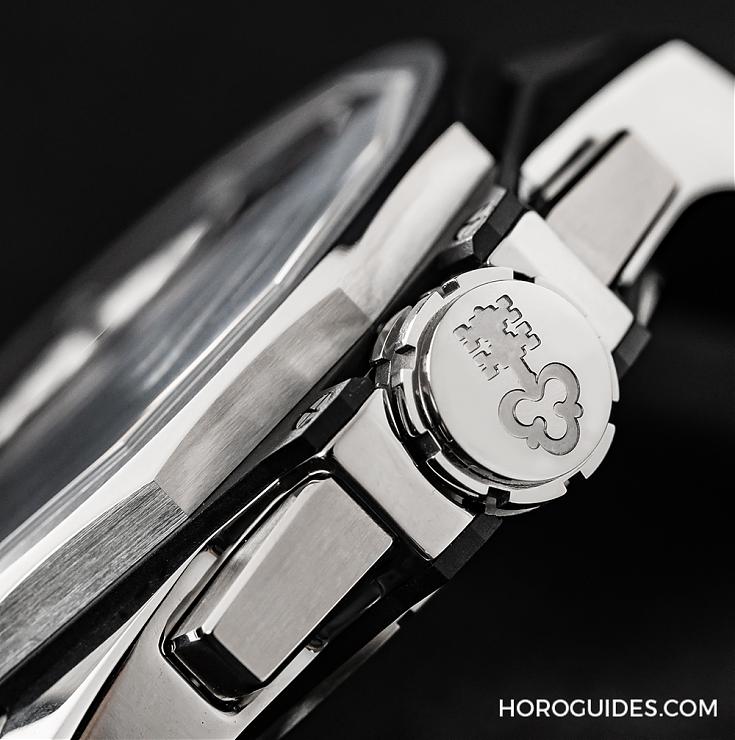 CORUM - ADMIRAL - A132/03876 - 現代海軍風範,Admiral AC-One三眼計時腕錶的細膩豪情