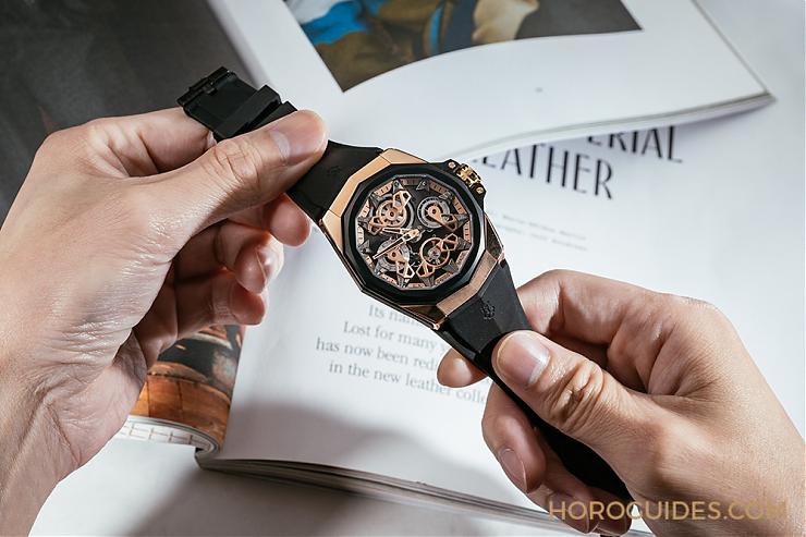 CORUM - ADMIRAL - A298/03901-298.100.86/F249AD10 - 奢華運動感 ! Corum海軍上將系列AC-One鏤空腕錶