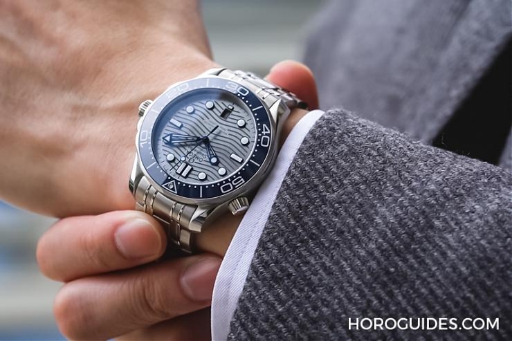 OMEGA - SEAMASTER - 210.30.42.20.06.001 - OMEGA海馬潛水300米到底哪裡好,他們都戴了?