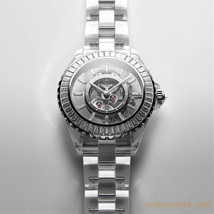 CHANEL - J12 - H6515 - 黑白之間，黑白之外｜CHANEL J12 Paradoxe與J12 X-Ray