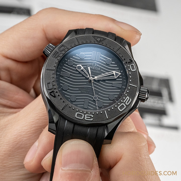 OMEGA - SEAMASTER - 210.92.44.20.01.003 - 一身黑也要有層次|歐米茄陶瓷黑海馬Seamaster Diver 300M Black Black