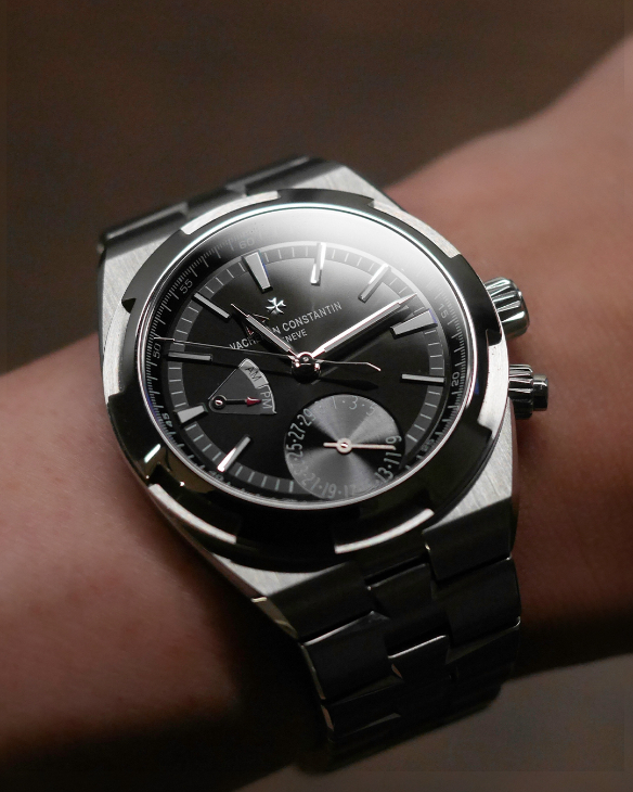 VACHERON CONSTANTIN - OVERSEAS - 7920V/210A-B546 - 衝動，還是理性？藏家@my.toybox最愛的新收藏｜HOROGUIDES雜誌Vol.10 特別企劃