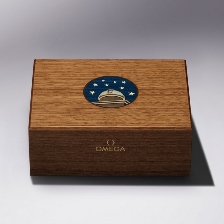 OMEGA - CONSTELLATION - 140.50.39.21.99.001 - OMEGA Constellation Observatory重現50年代經典美學,雙針新作締造大師認證里程碑