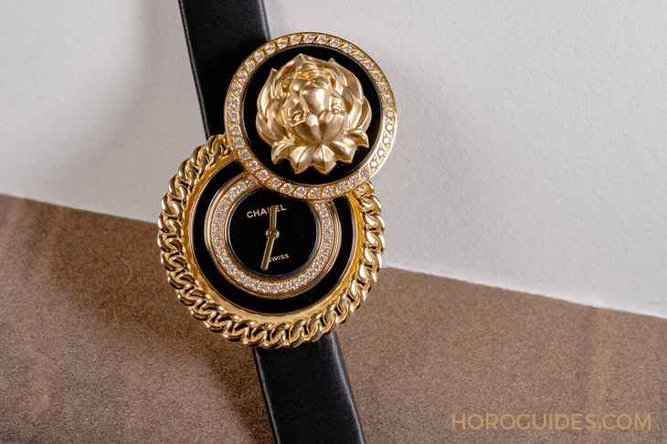 CHANEL - MADEMOISELLE PRIVÉ - H7449 - 藏著時間秘密的幸運符碼｜CHANEL Mademoiselle Privé獅子鈕扣腕錶系列