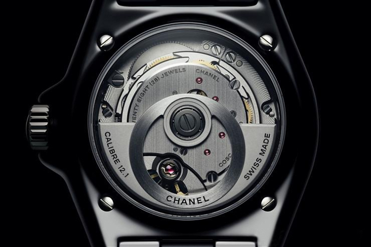 CHANEL - J12 - H9632 - CHANEL ACADEMY｜與 Carson Chan 的對談：J12 25週年，經典與革新的交錯